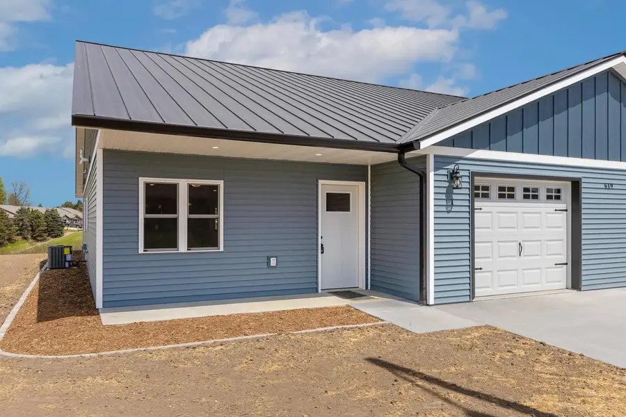 627 Salsbery Circle #2, Hillsboro, WI 54634 - #3