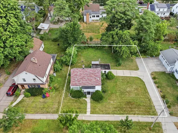 3902 Winnemac Avenue, Madison, WI 53711