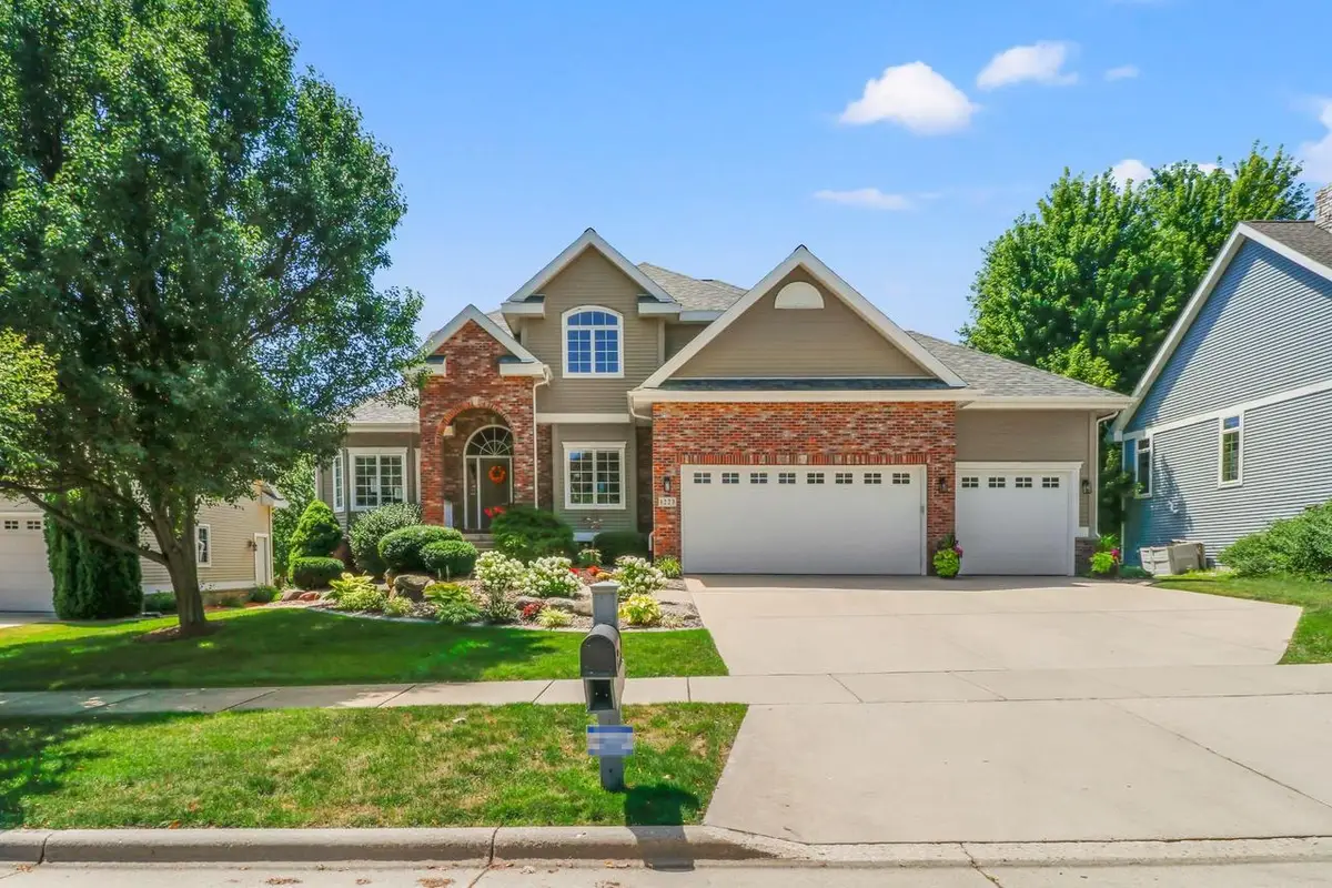 1223 Woodbridge Trail, Waunakee, WI 53597 - #1