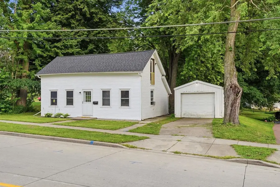 245 Broadway Street, Platteville, WI 53818 - #2