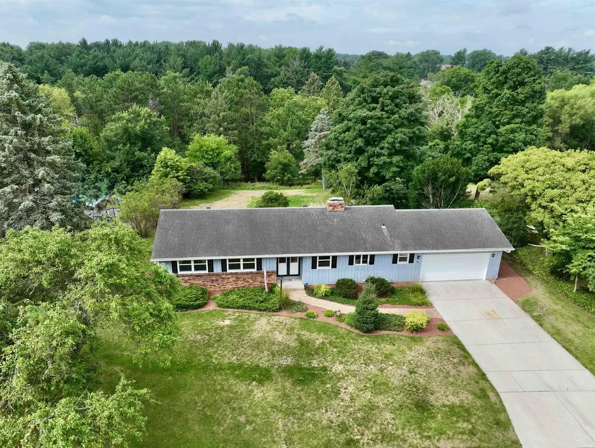 921 Park Ridge Road, Janesville, WI 53546 - #1