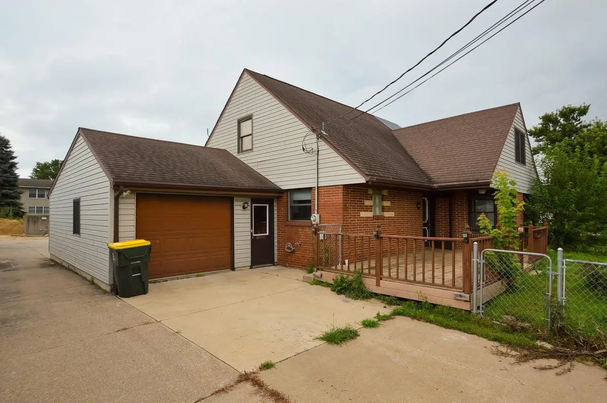 565 W Main Street, Dickeyville, WI 53808 - #1