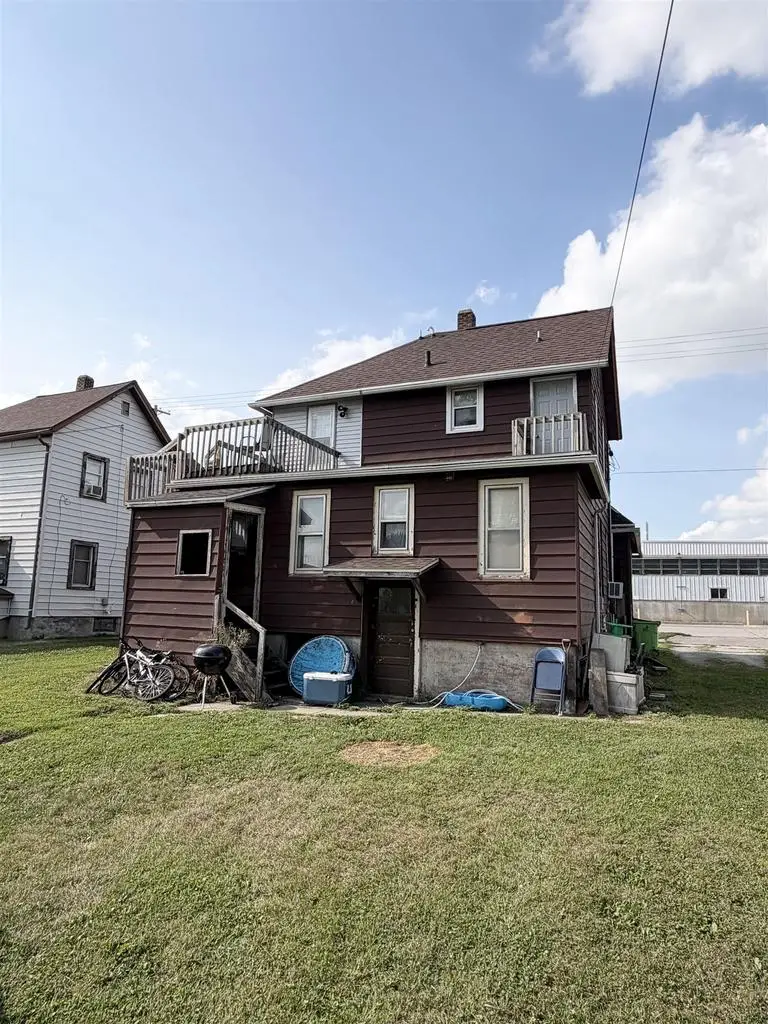 219 W Mill Street, Beaver Dam, WI 53916 - #3