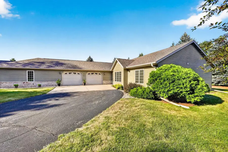 601 Viking View Drive #8, Reedsburg, WI 53959 - #3