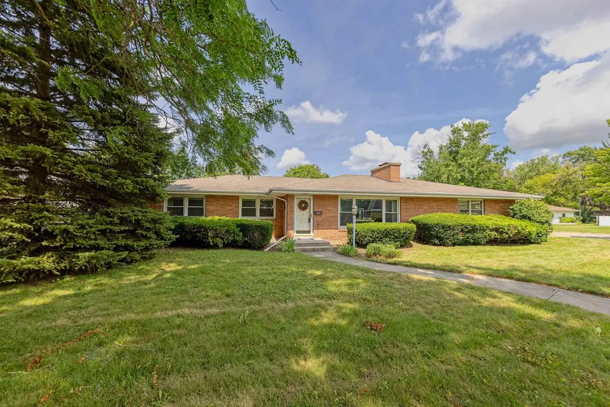 2131 Mt Zion Avenue, Janesville, WI 53545 - #1