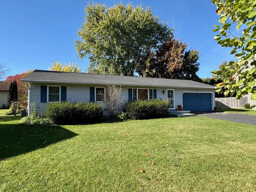 924 Walker Court, Sun Prairie, WI 53590 - #2