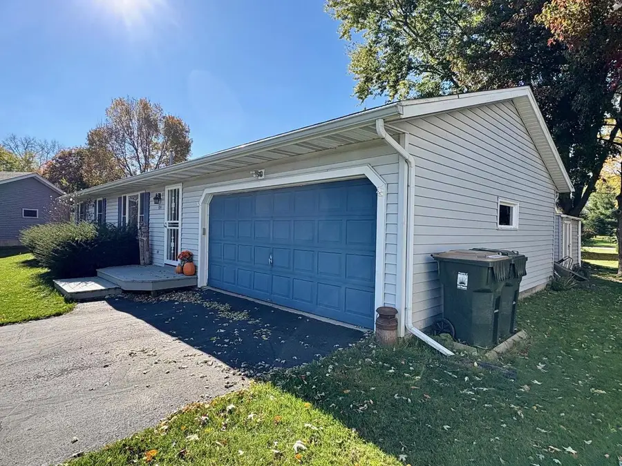 924 Walker Court, Sun Prairie, WI 53590 - #3