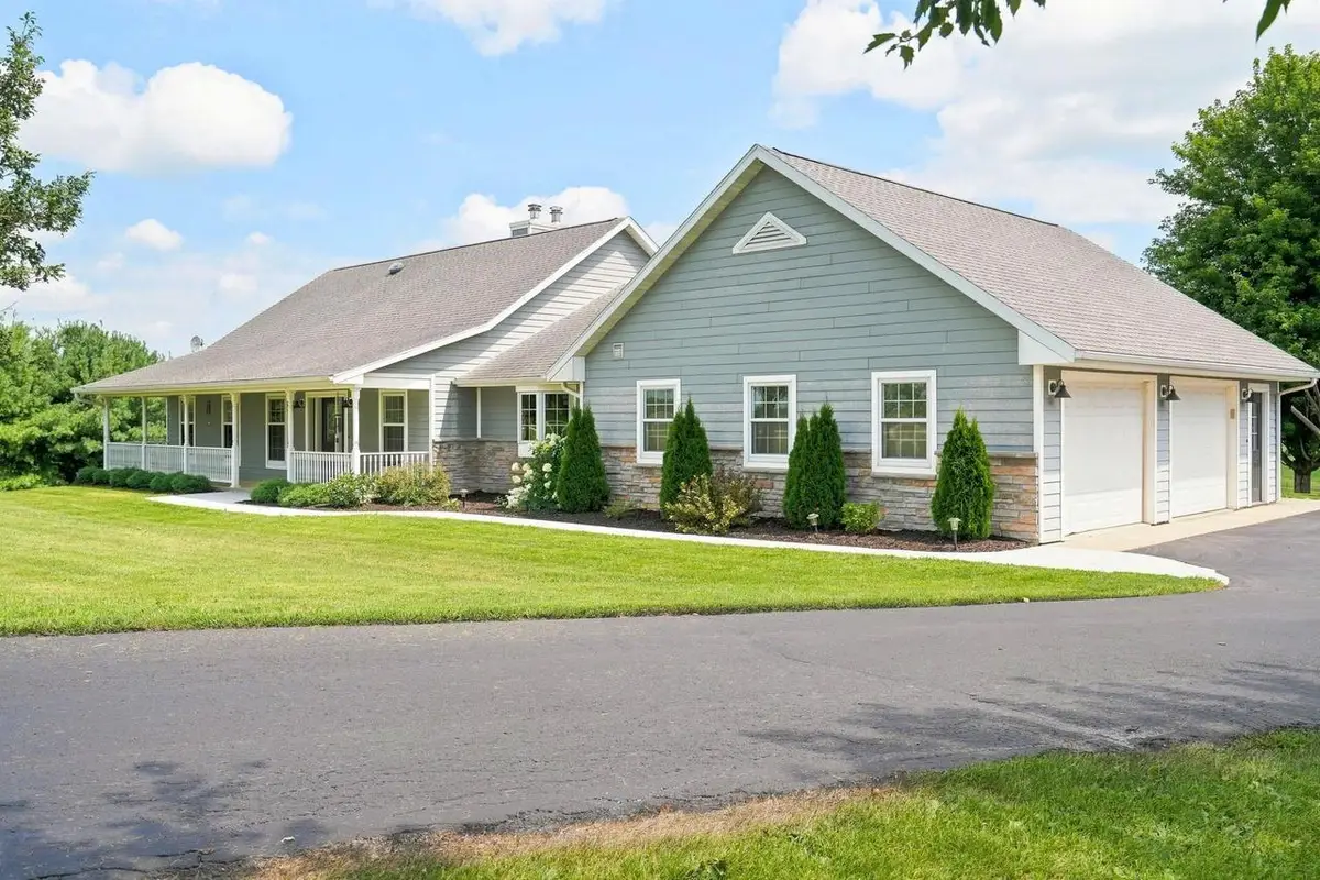 3666 County Road J Road, Benton, WI 53803 - #1