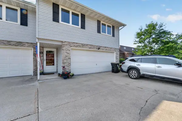 213 Broadway Drive, Sun Prairie, WI 53590