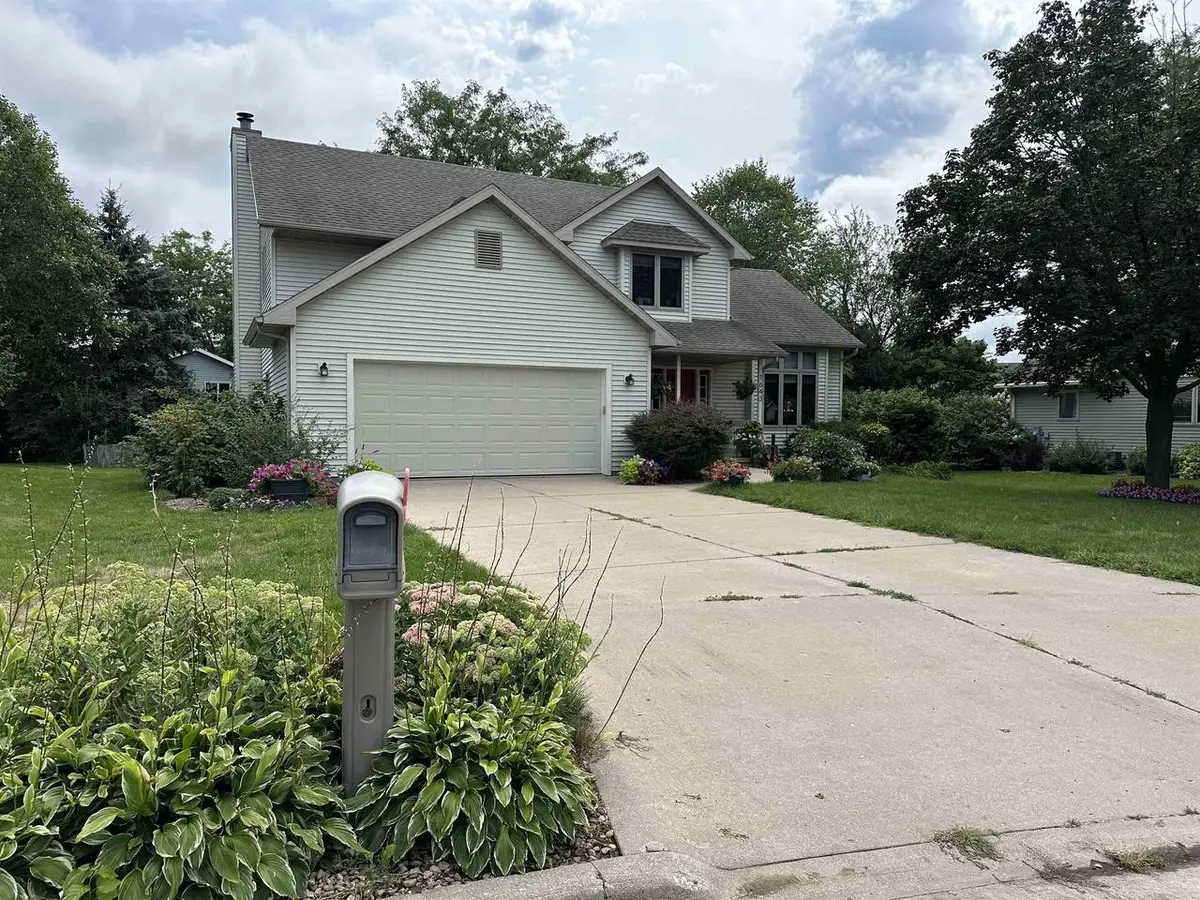 1643 Erin Hill, Stoughton, WI 53589 - #1