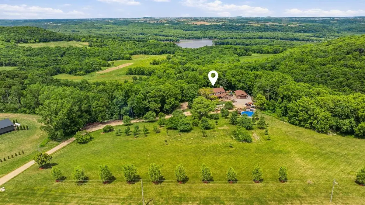 1763 St Catherine Road, Bellevue, IA 52031 - #1