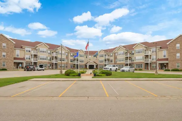 6823 Parkside Circle, Windsor, WI 53532