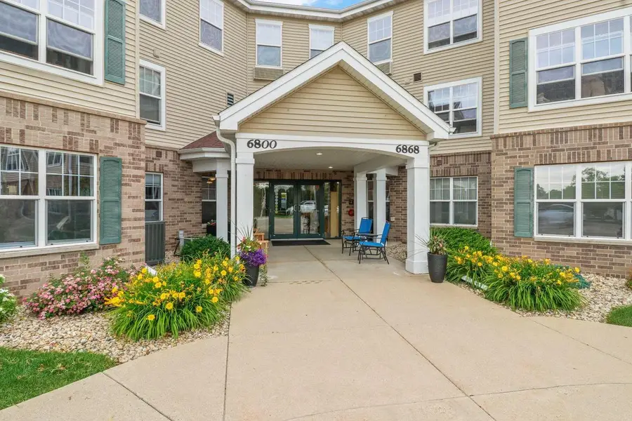 6823 Parkside Circle, Windsor, WI 53532 - #2