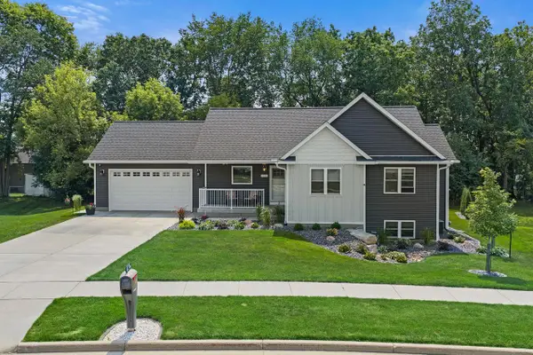 1002 Hay Creek Trail, Reedsburg, WI 53959