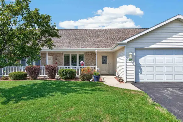 93 Queens Way, Fond Du Lac, WI 54935