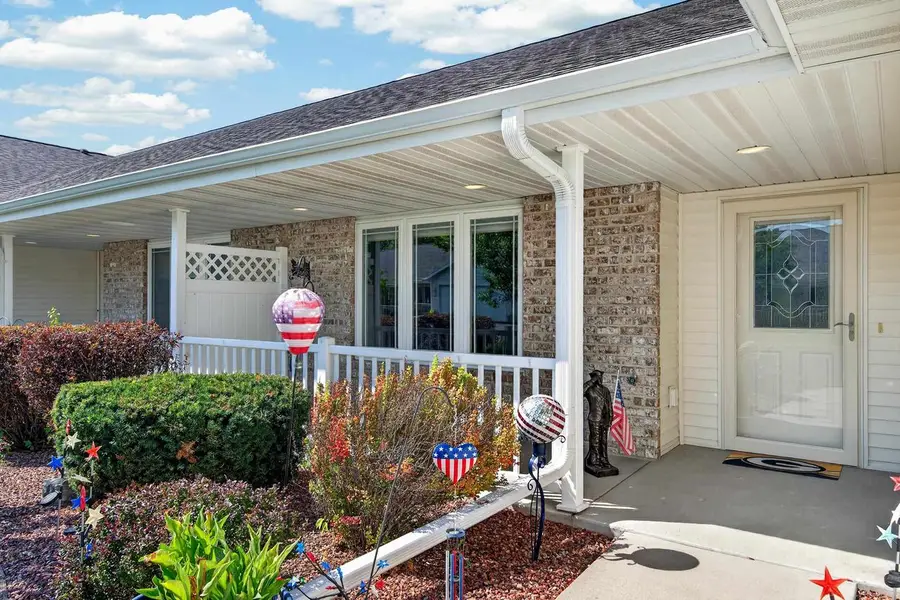93 Queens Way, Fond Du Lac, WI 54935 - #2
