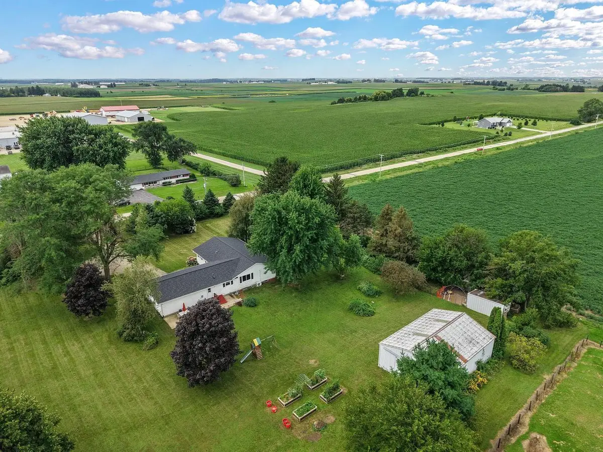 W6510 Kampen Road, Arlington, WI 53911 - #1
