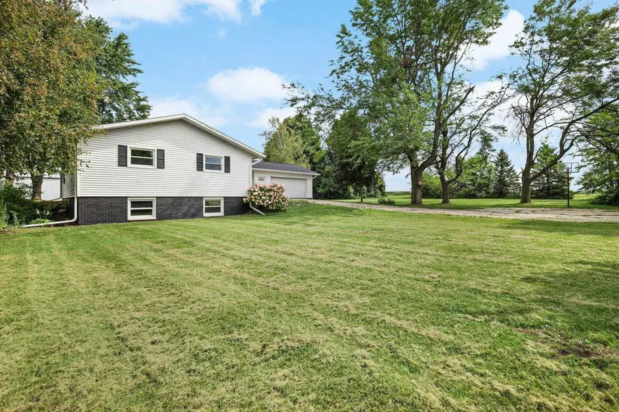 W6510 Kampen Road, Arlington, WI 53911 - #3