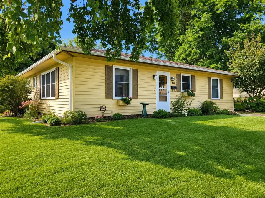 144 W Lucy Street, Darlington, WI 53530 - #2
