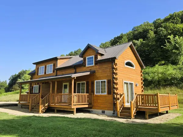 19220 N Knapp Creek Lane, Gays Mills, WI 54631