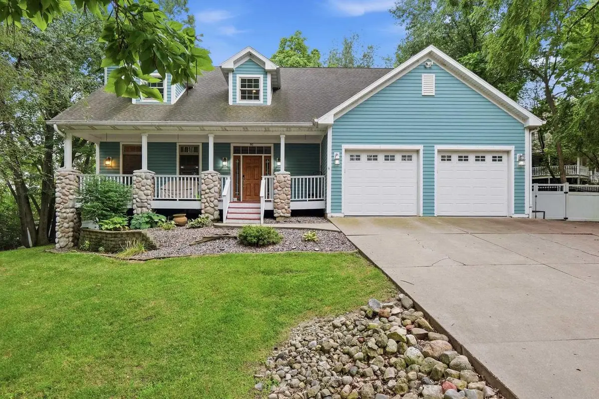 81 Indian Trail, Edgerton, WI 53534 - #1