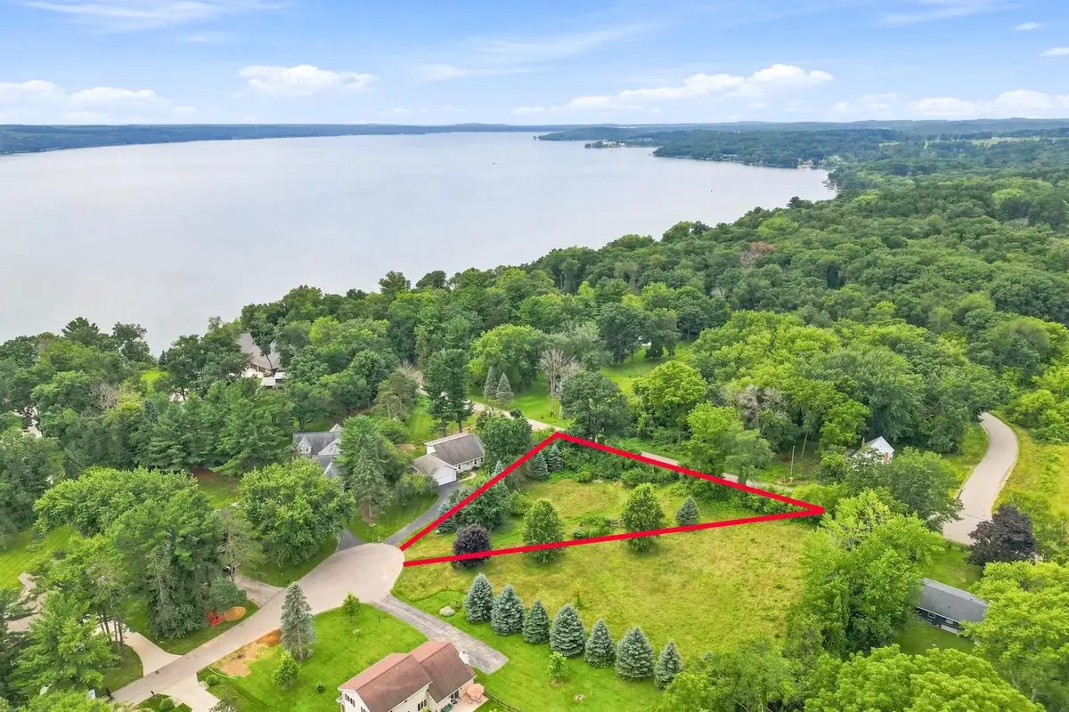L33 Camelot Terrace, Green Lake, WI 54941 - #1