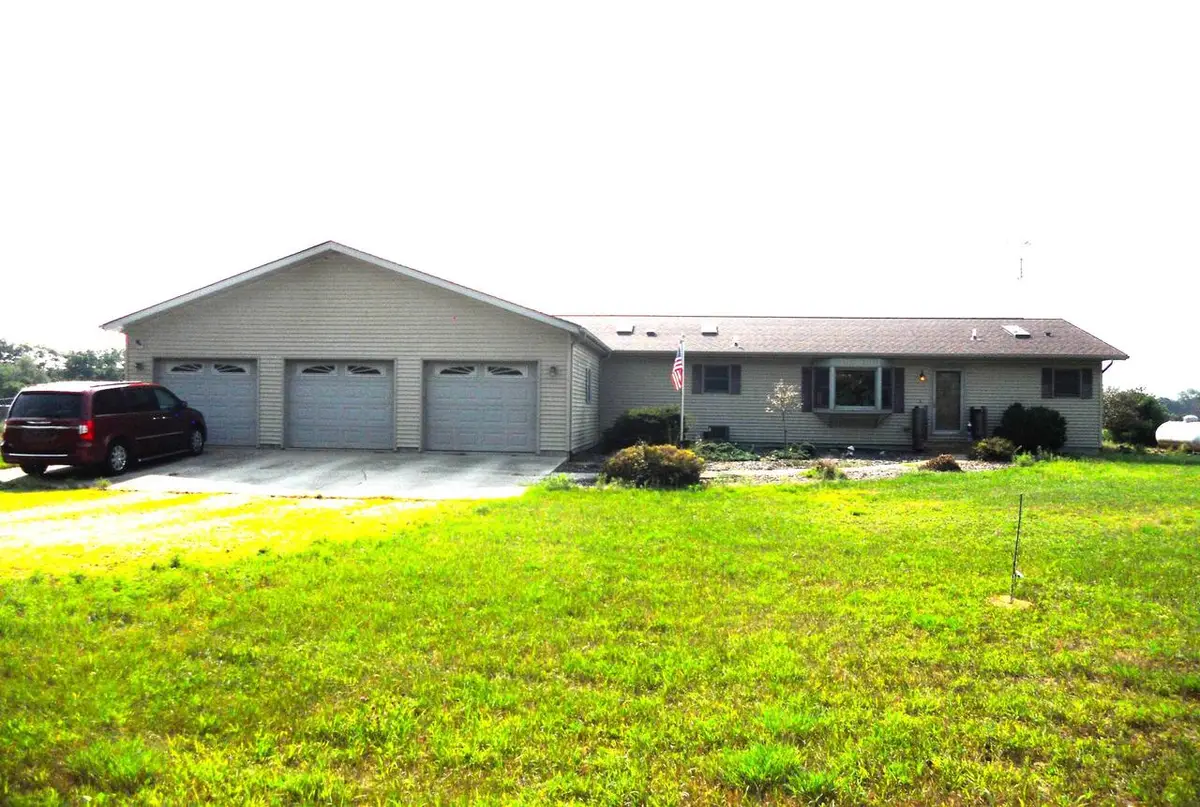 N2635 26th Avenue, Lyndon Station, WI 53944 - #1