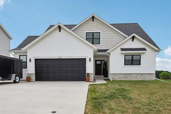 201 Trail View Lane, Lake Mills, WI 53551