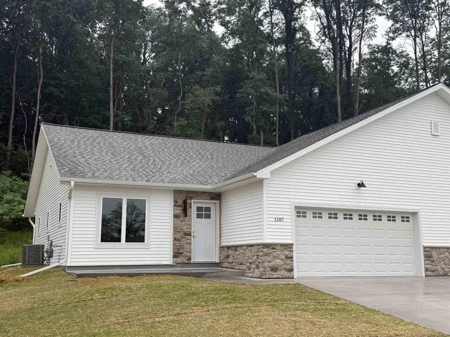 1107 Rusalka Circle, Reedsburg, WI 53959 - #2