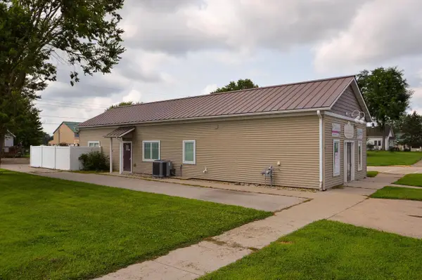 1201 S Beaumont Road, Prairie Du Chien, WI 53821