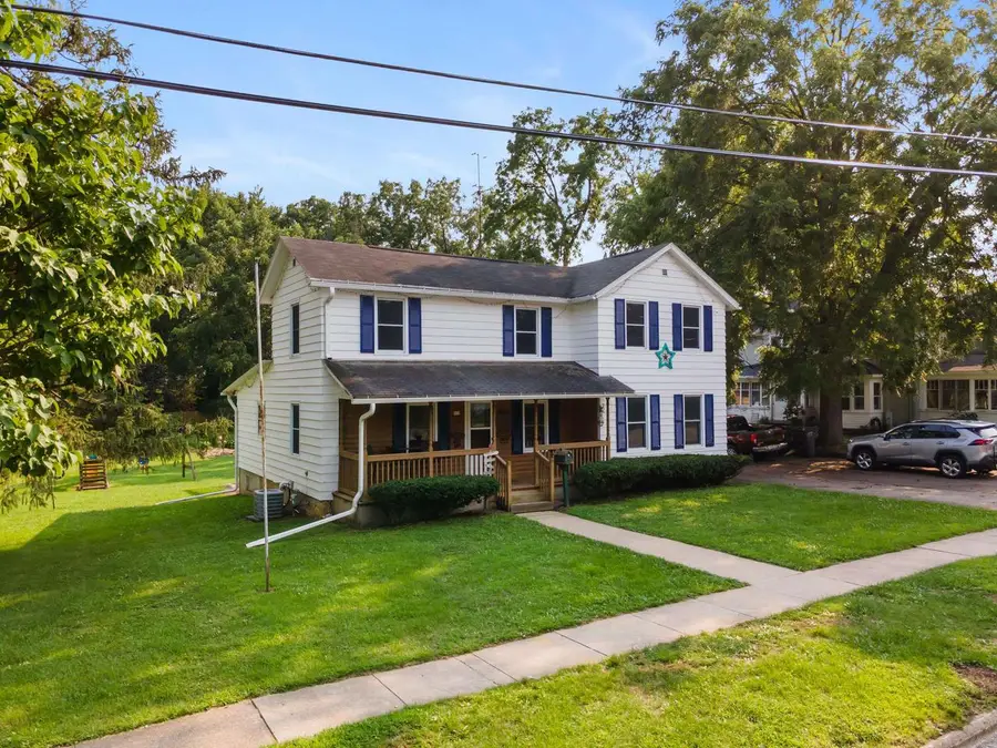 953 W Peck Street, Whitewater, WI 53190 - #2
