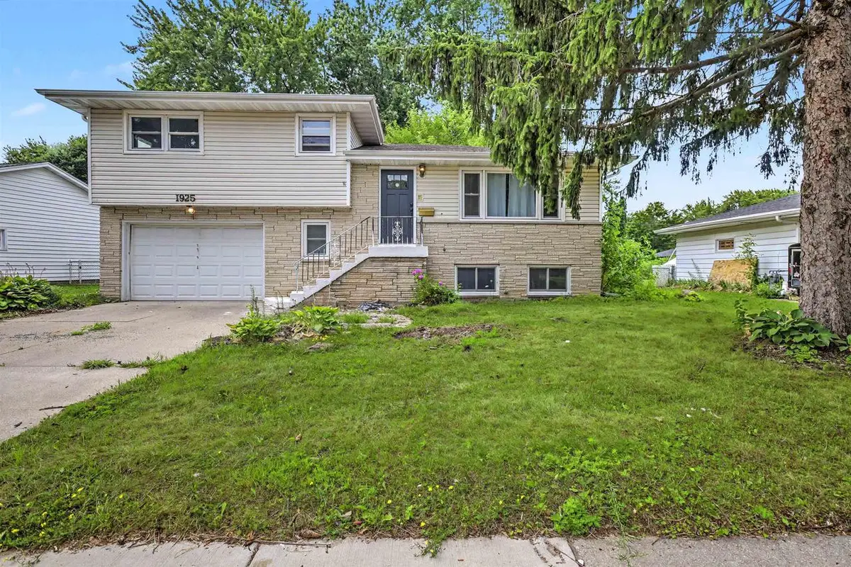 1925 Elka Lane, Madison, WI 53704 - #1