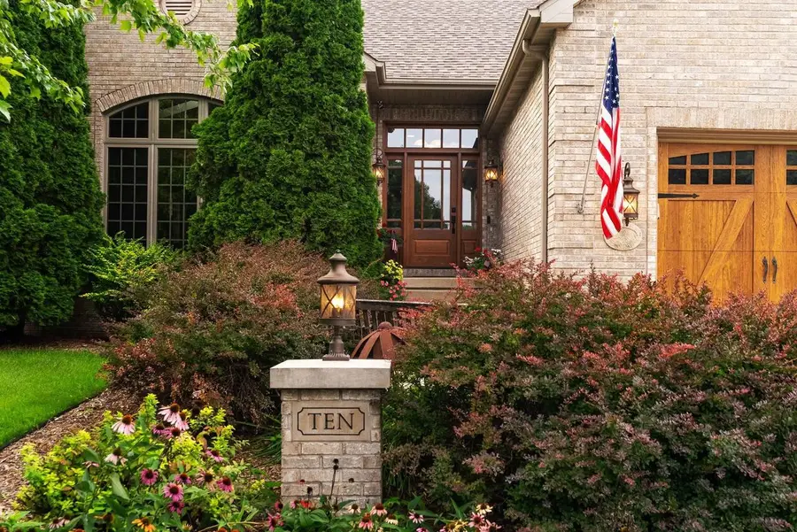 10 Vienna Circle, Madison, WI 53718 - #2