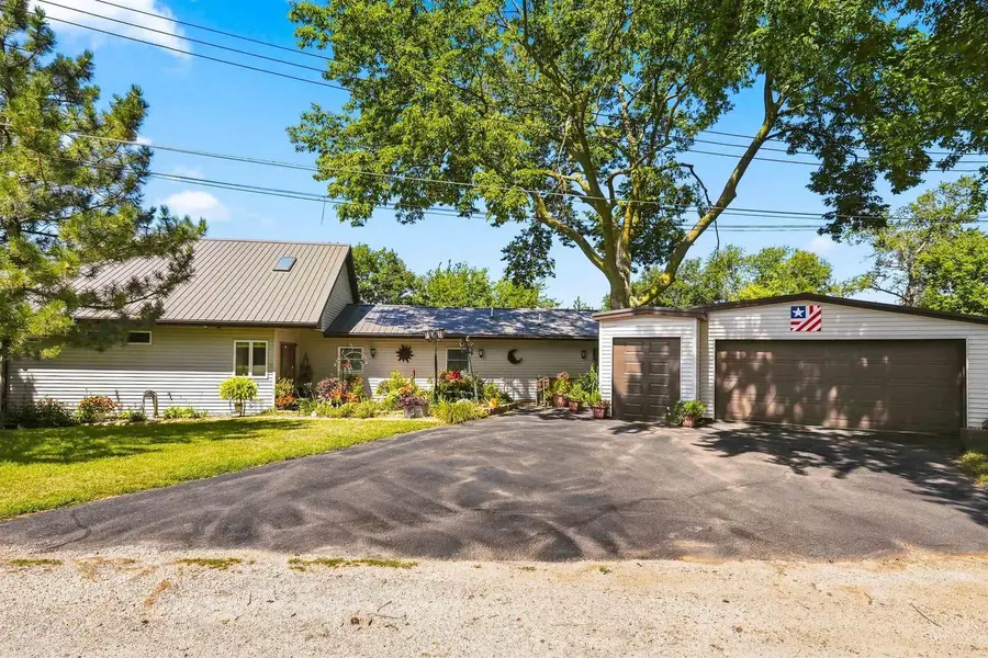 5218 Riverview Circle Drive, York, IL 62185 - #2