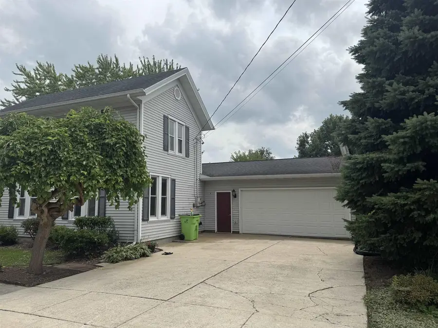 95 N High Street, Markesan, WI 53946 - #2