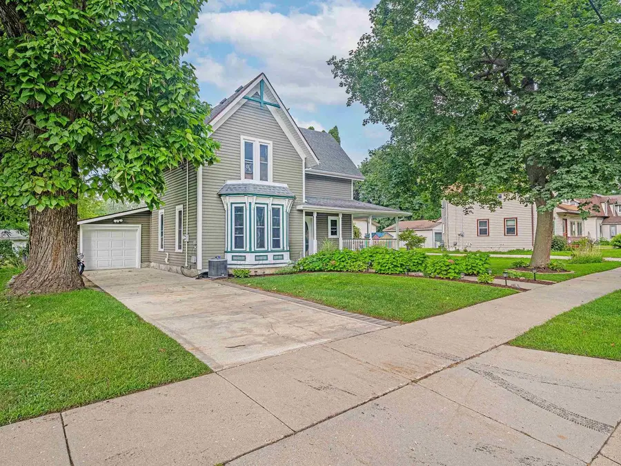 215 CHURCH Street, Brooklyn, WI 53521 - #3