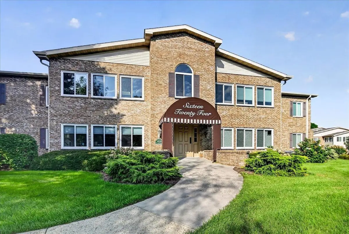 1624 N Golf Glen #F, Madison, WI 53704 - #1