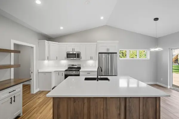 806 Saddle Ridge, Portage, WI 53901