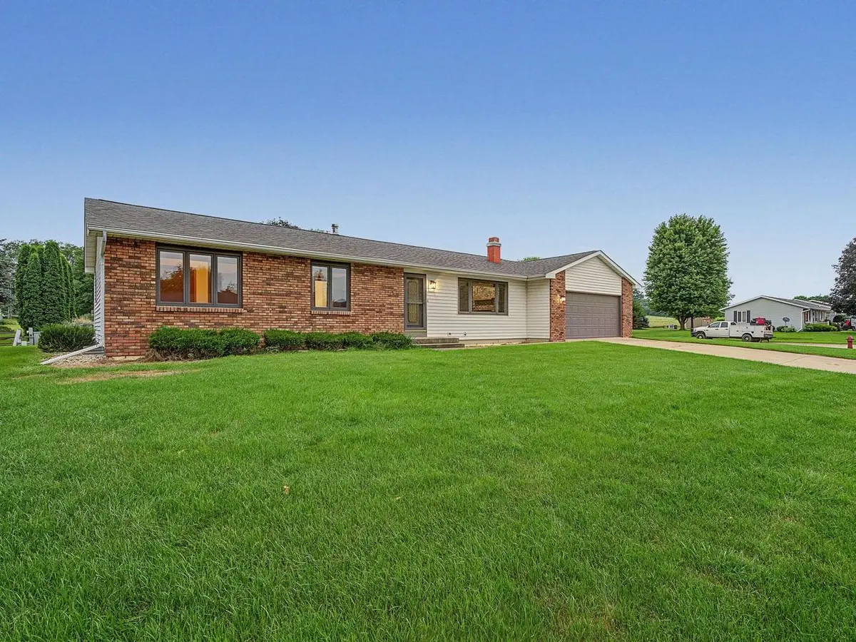 587 Washington Street, Monticello, WI 53570 - #1
