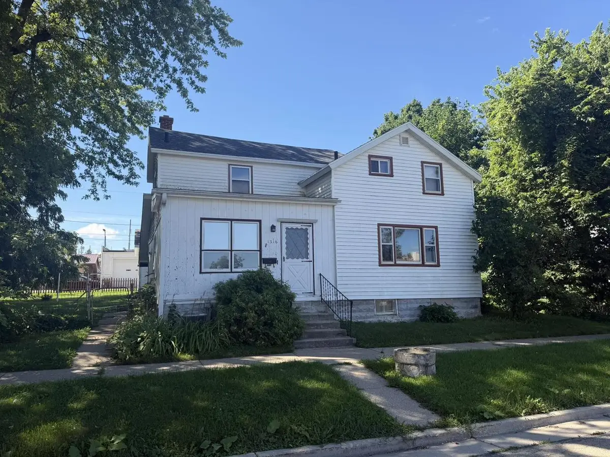 1316 16th Street, Monroe, WI 53566 - #1