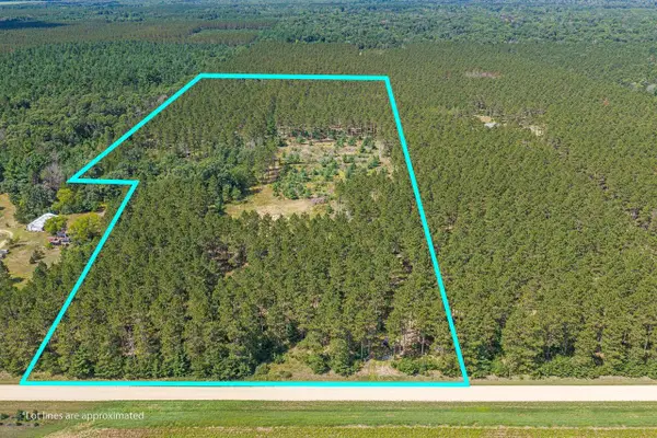 839 8th Drive, Hancock, WI 54943