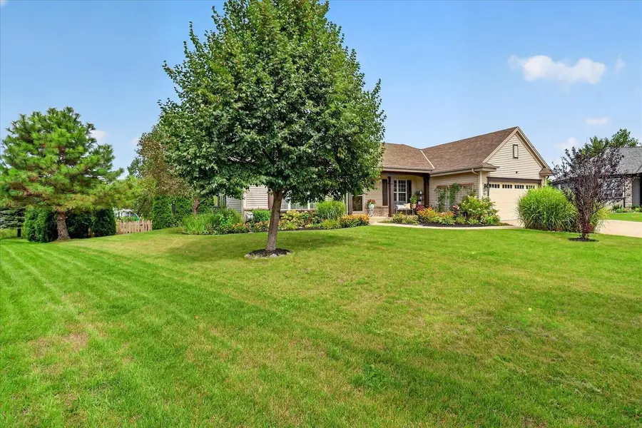 906 Patricia Court, Elkhorn, WI 53121 - #3