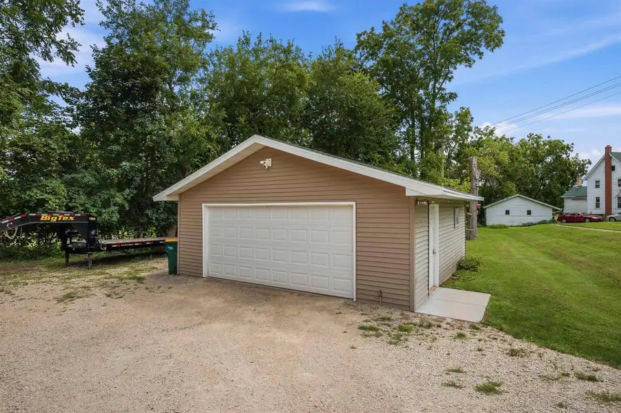 216 E Lawton Street, Edgerton, WI 53534 - #3