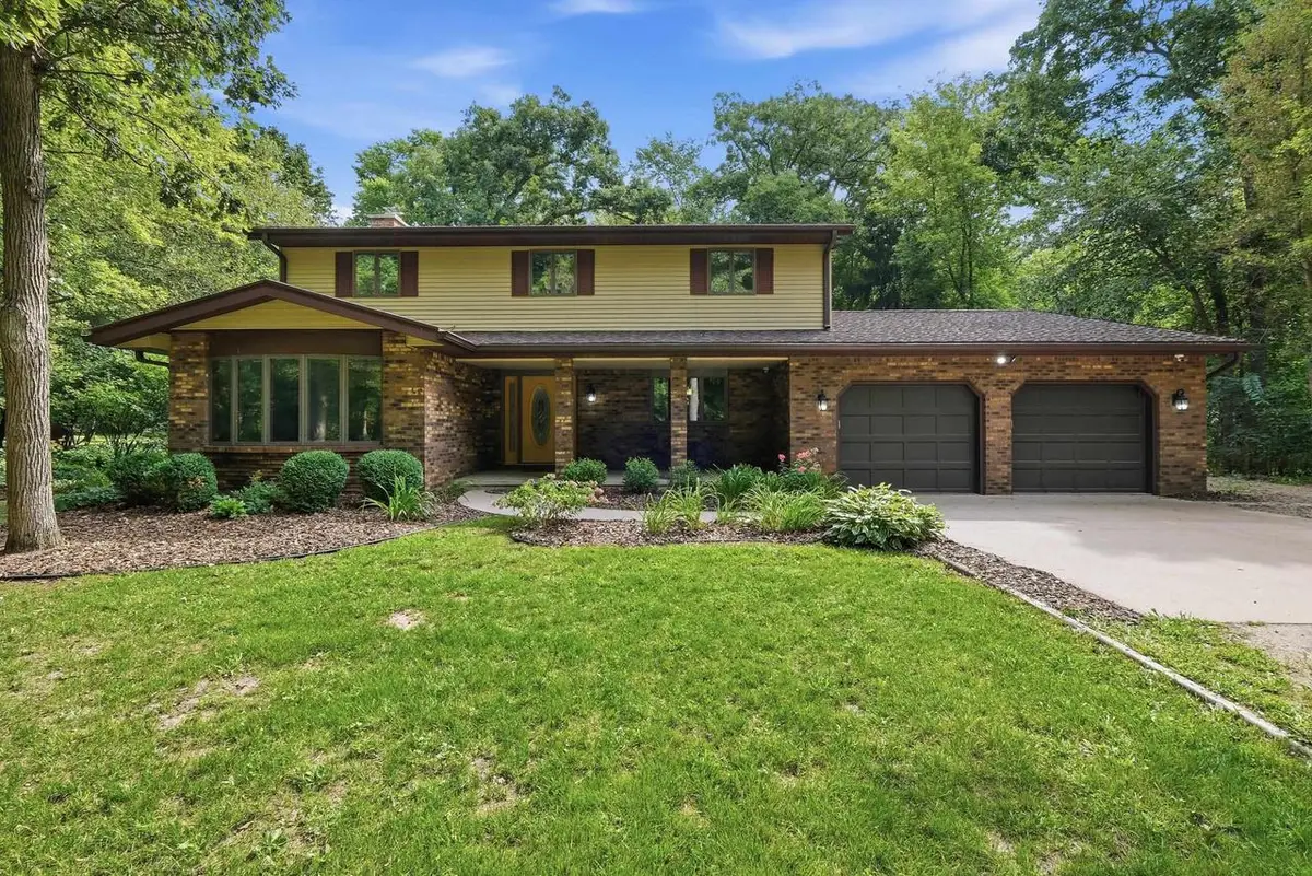 7050 Briar Lane, Sun Prairie, WI 53590 - #1