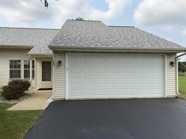 569 E Slifer Street #2, Portage, WI 53901
