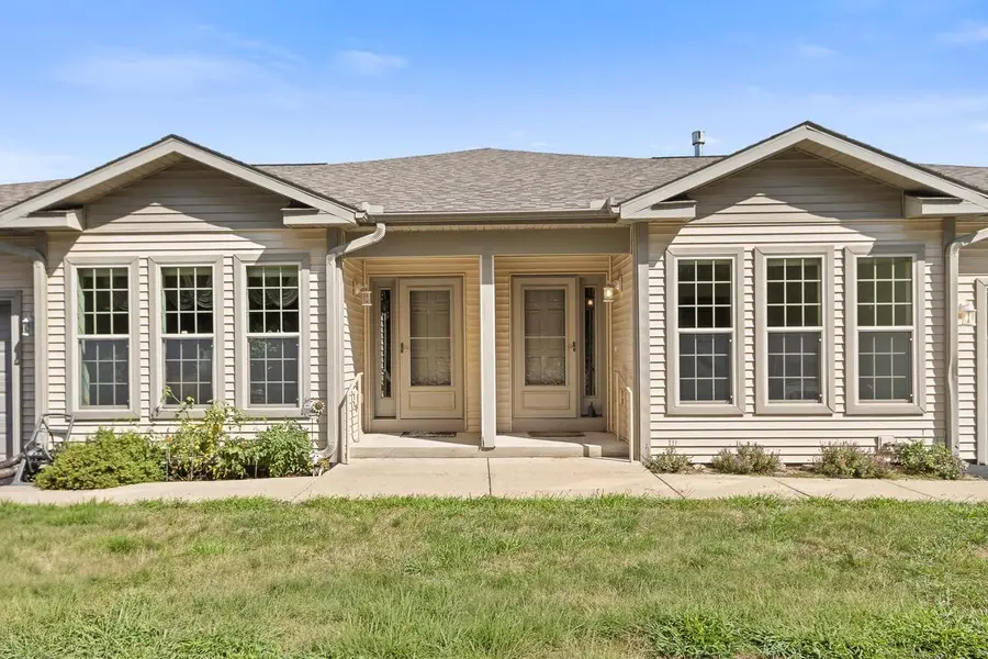 314 Henry Drive #4, Portage, WI 53901 - #2
