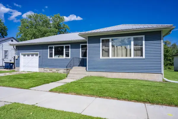 1016 Academy Street, Elroy, WI 53929