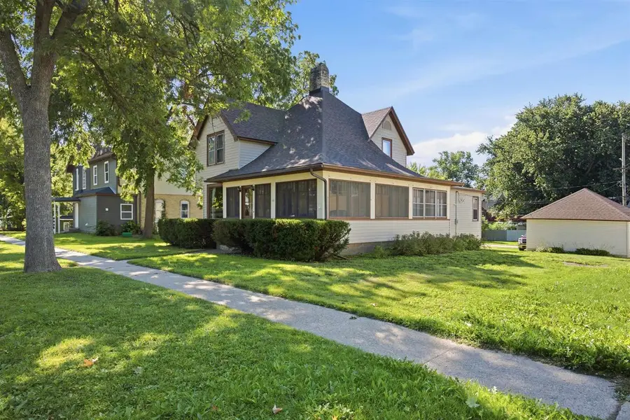 522 Washington Avenue, Wisconsin Dells, WI 53965 - #2