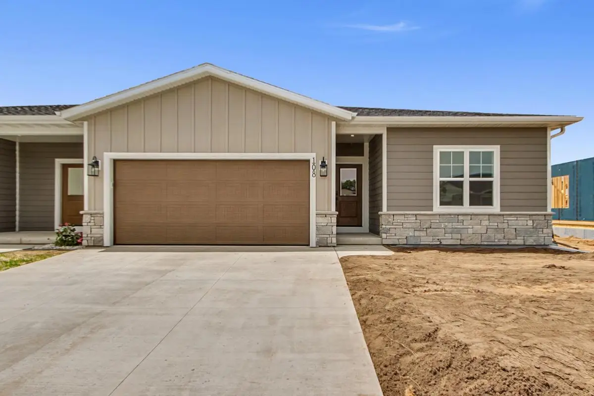 104 Hill Row, Portage, WI 53901 - #1