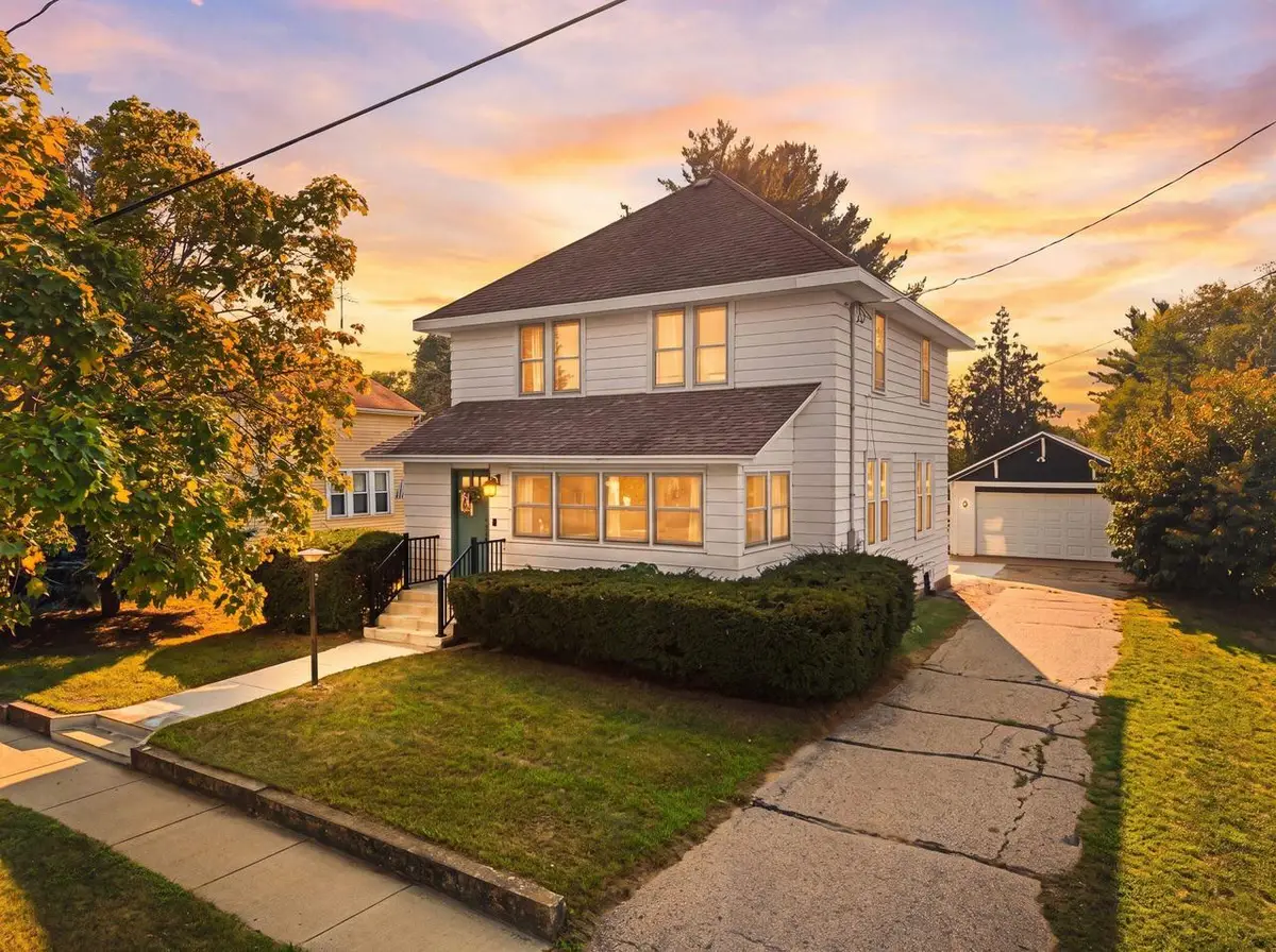 417 S Clinton Street, Princeton, WI 54968 - #1